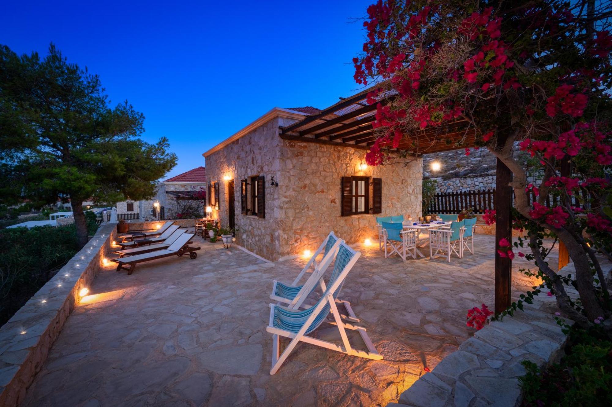 Villa Ftenagia Chalki Town Exterior foto